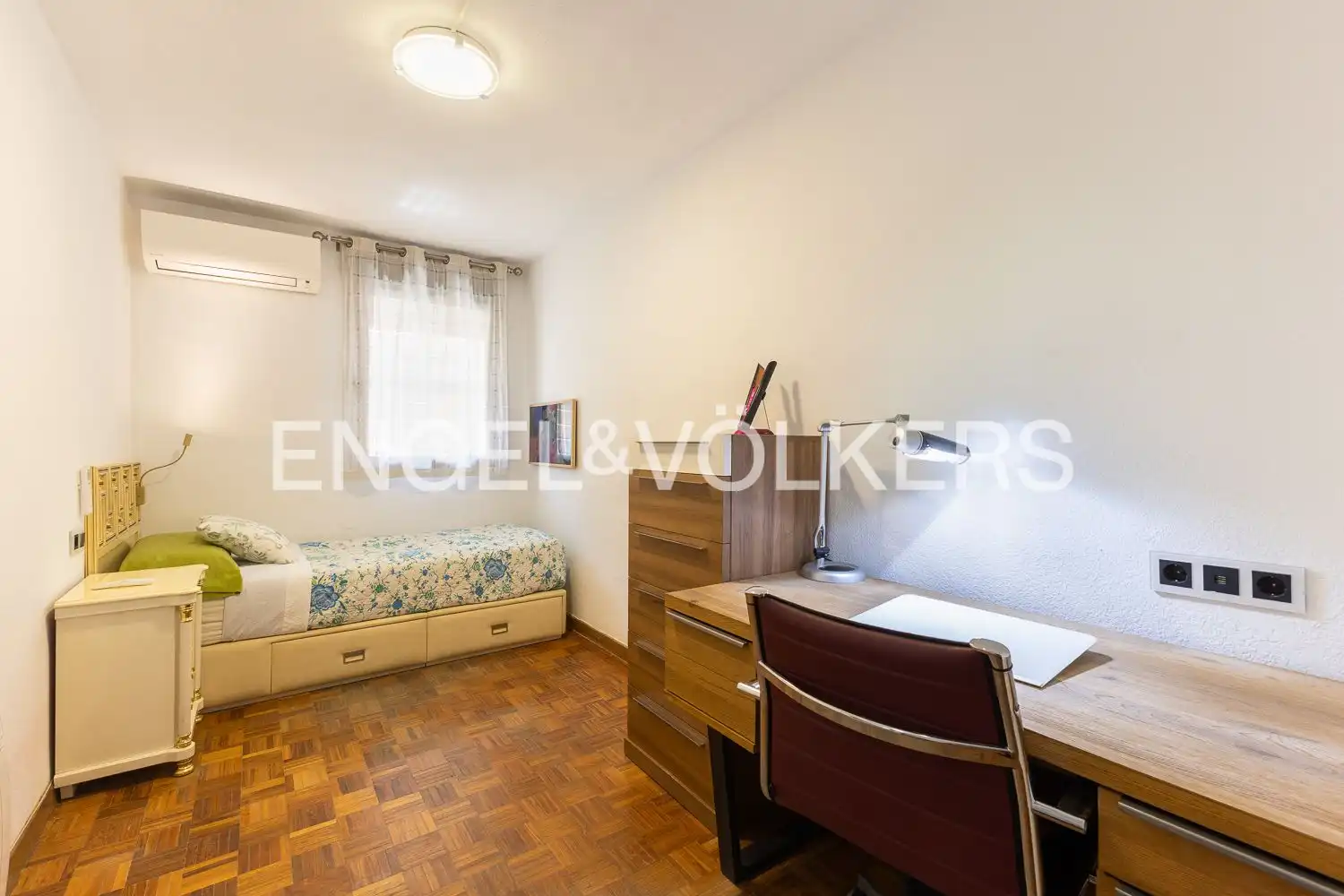 Habitación de Piso de alquiler en Valencia con Aire acondicionado, Calefacción y Parquet