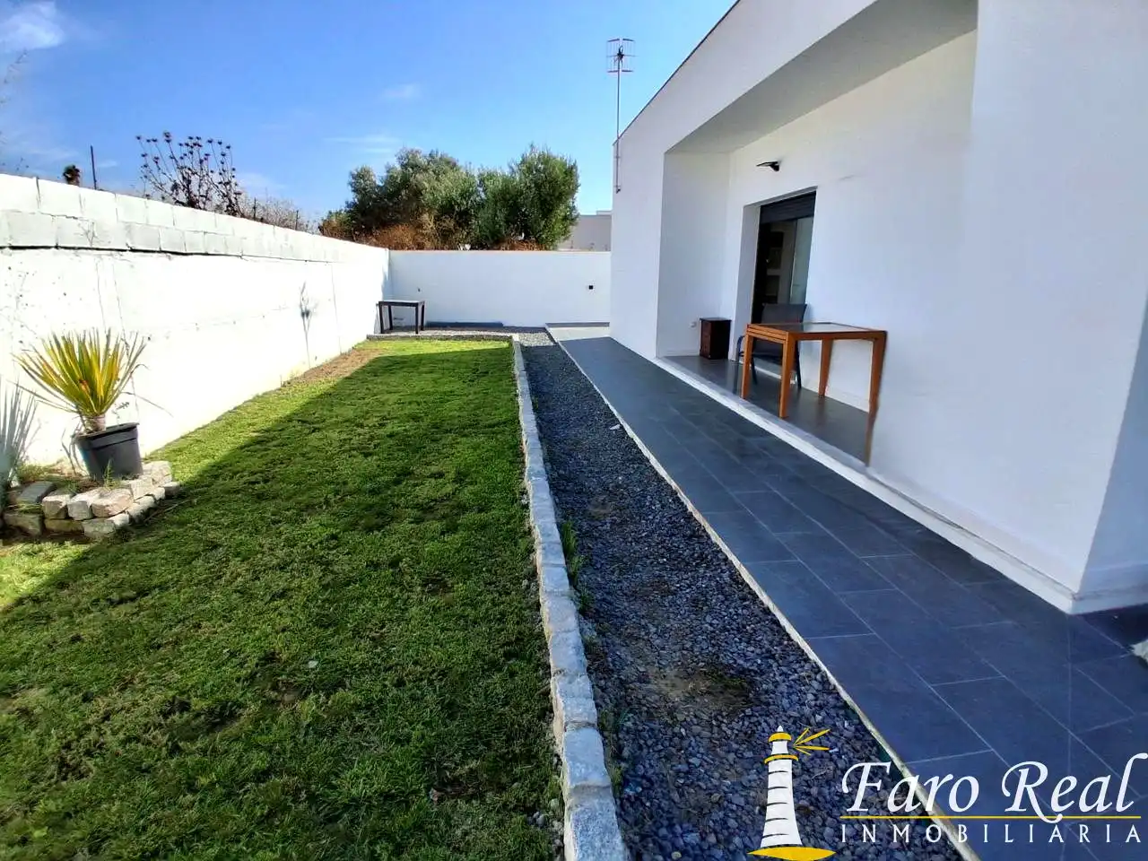 Terrace of Houses for rent in Sanlúcar de Barrameda  with Air Conditioner, Private garden and Swimming Pool