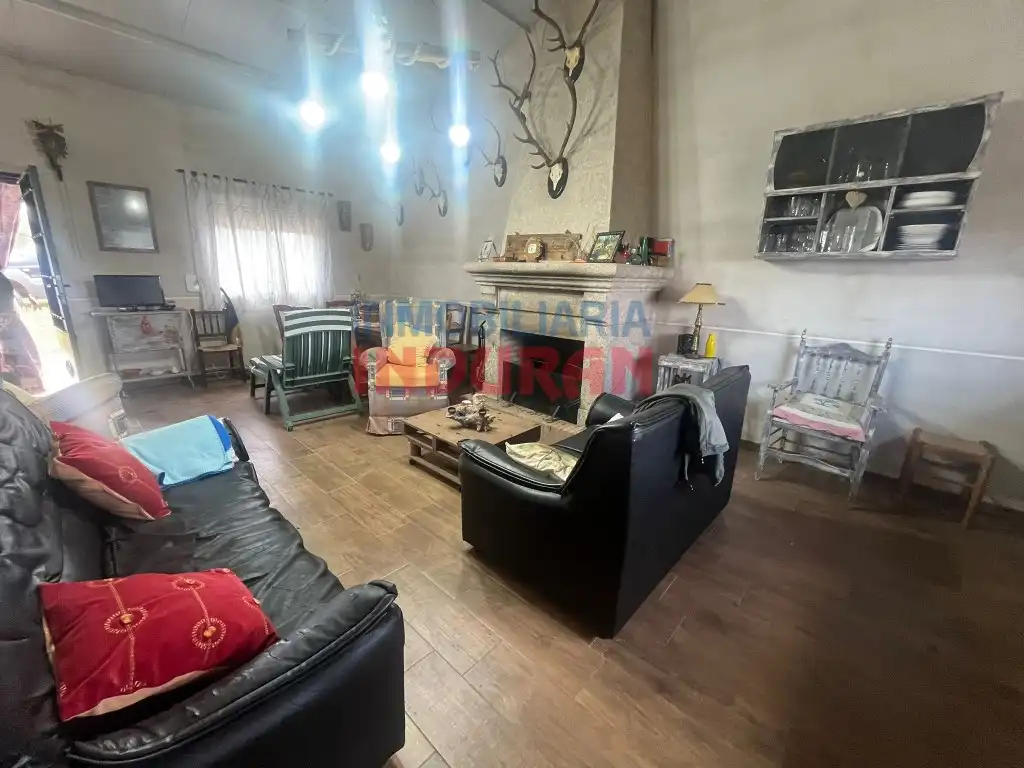 Living room of Country homes for sale in Castañar de Ibor