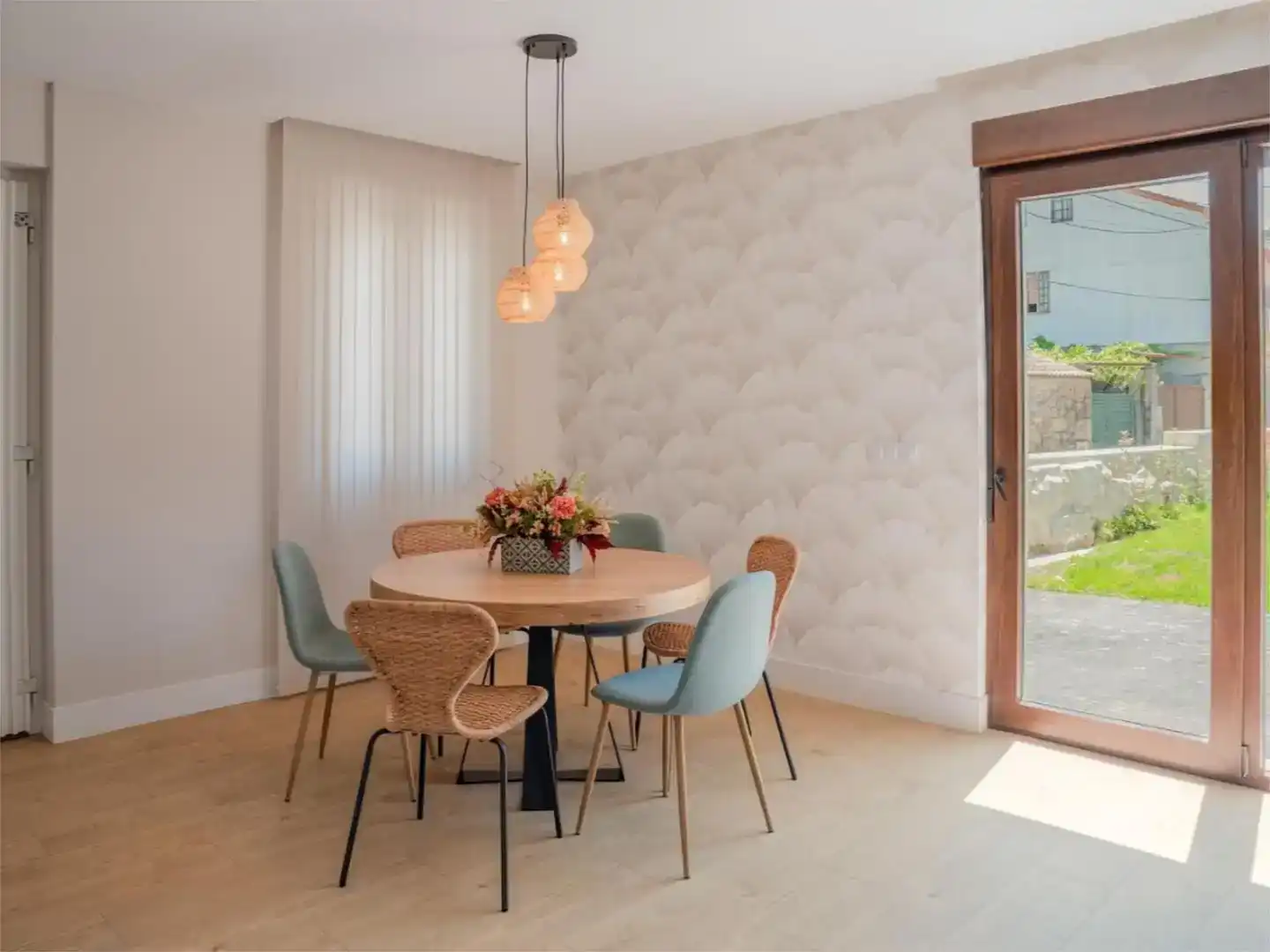 Comedor de Casa o chalet de alquiler en Vilagarcía de Arousa con Aire acondicionado, Jardín privado y Amueblado
