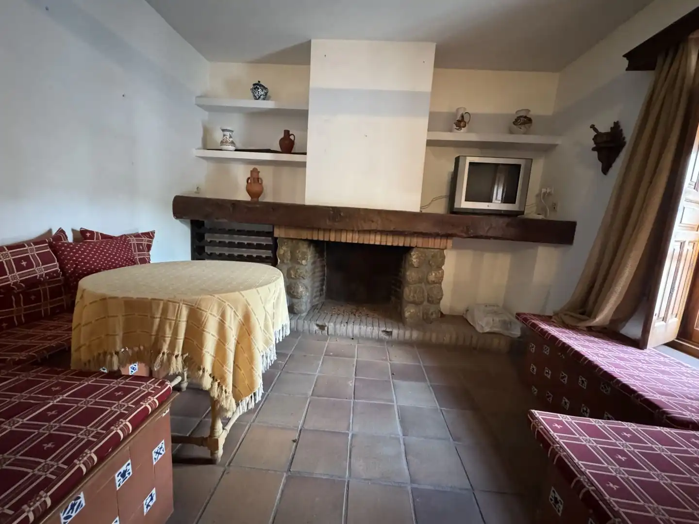 Sala d'estar de Casa o xalet en venda en Las Ventas Con Peña Aguilera amb Calefacció