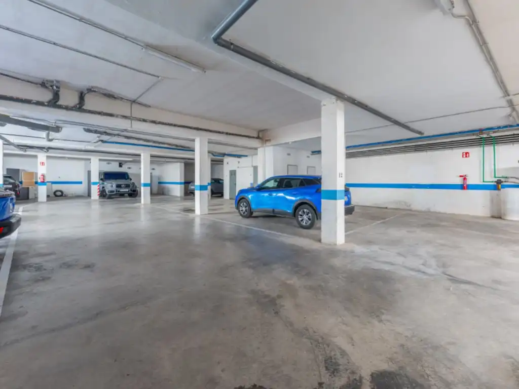 Parking de Ático en venta en El Campello con Aire acondicionado, Terraza y Amueblado