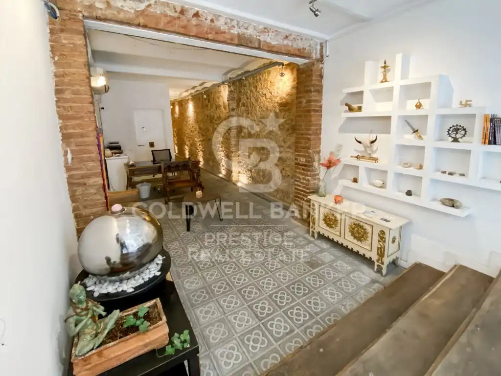 Local comercial en venta en Calle Aribau