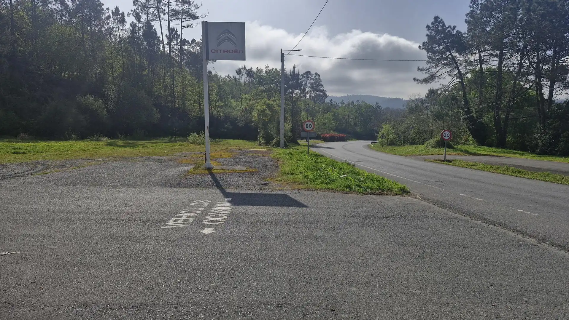 Fabrikhallen zum Verkauf in Negreira