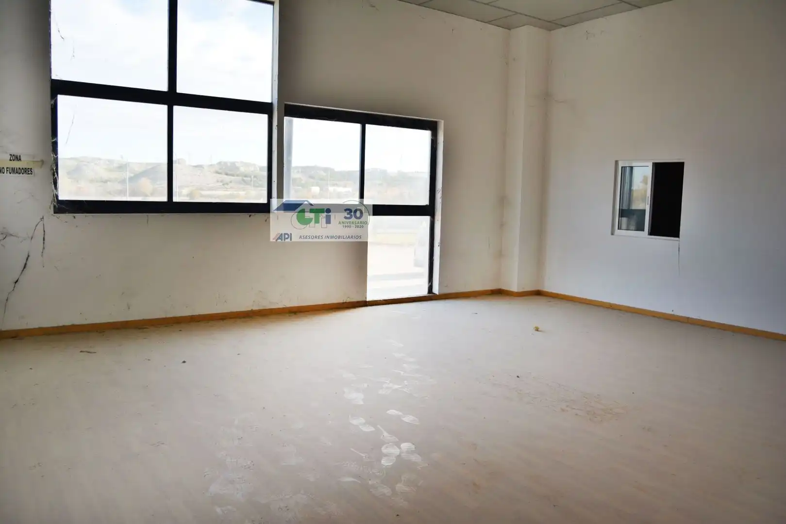 Industrial buildings for rent in La Puebla de Alfindén