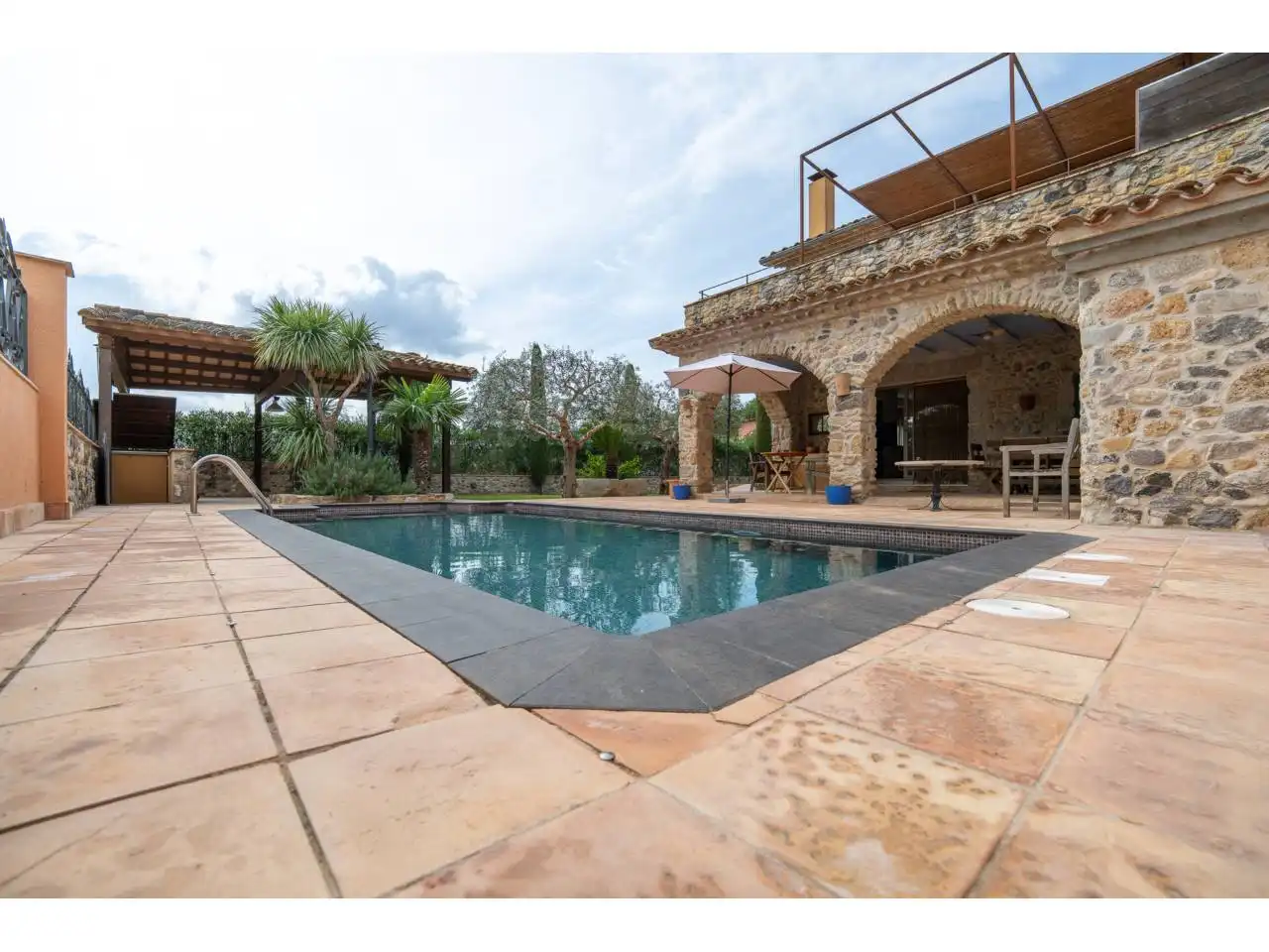 Piscina de Finca rústica de lloguer en Garrigàs, Girona