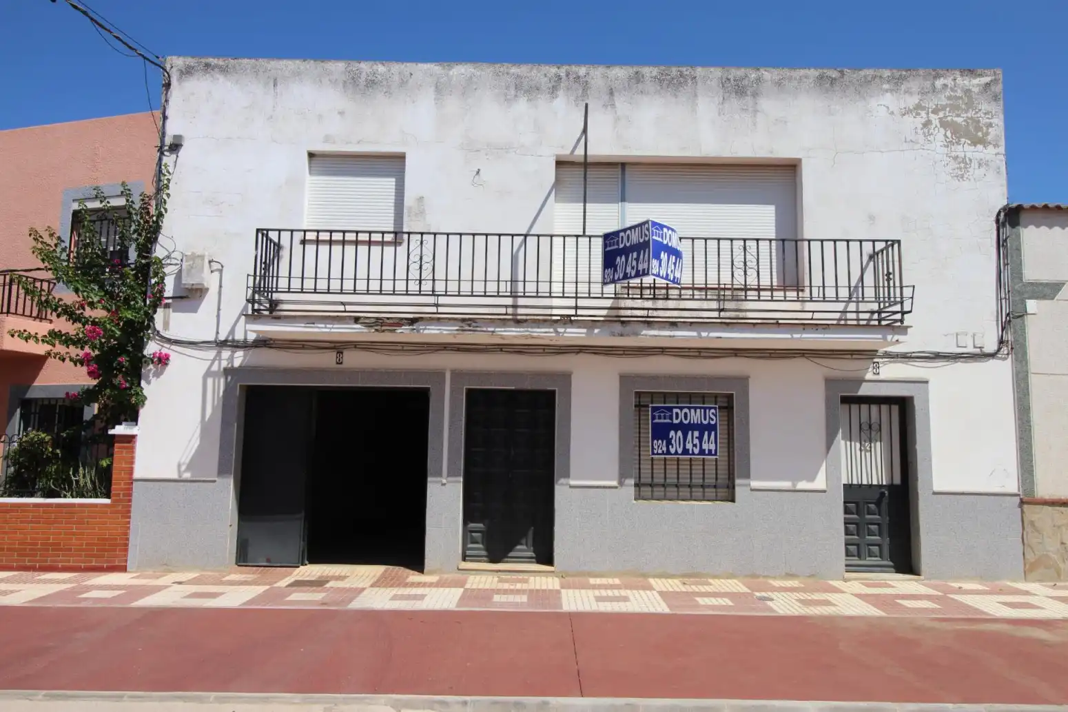 Exterior view of Houses for sale in Torremayor  with Parquet flooring, Terrace and Storage room