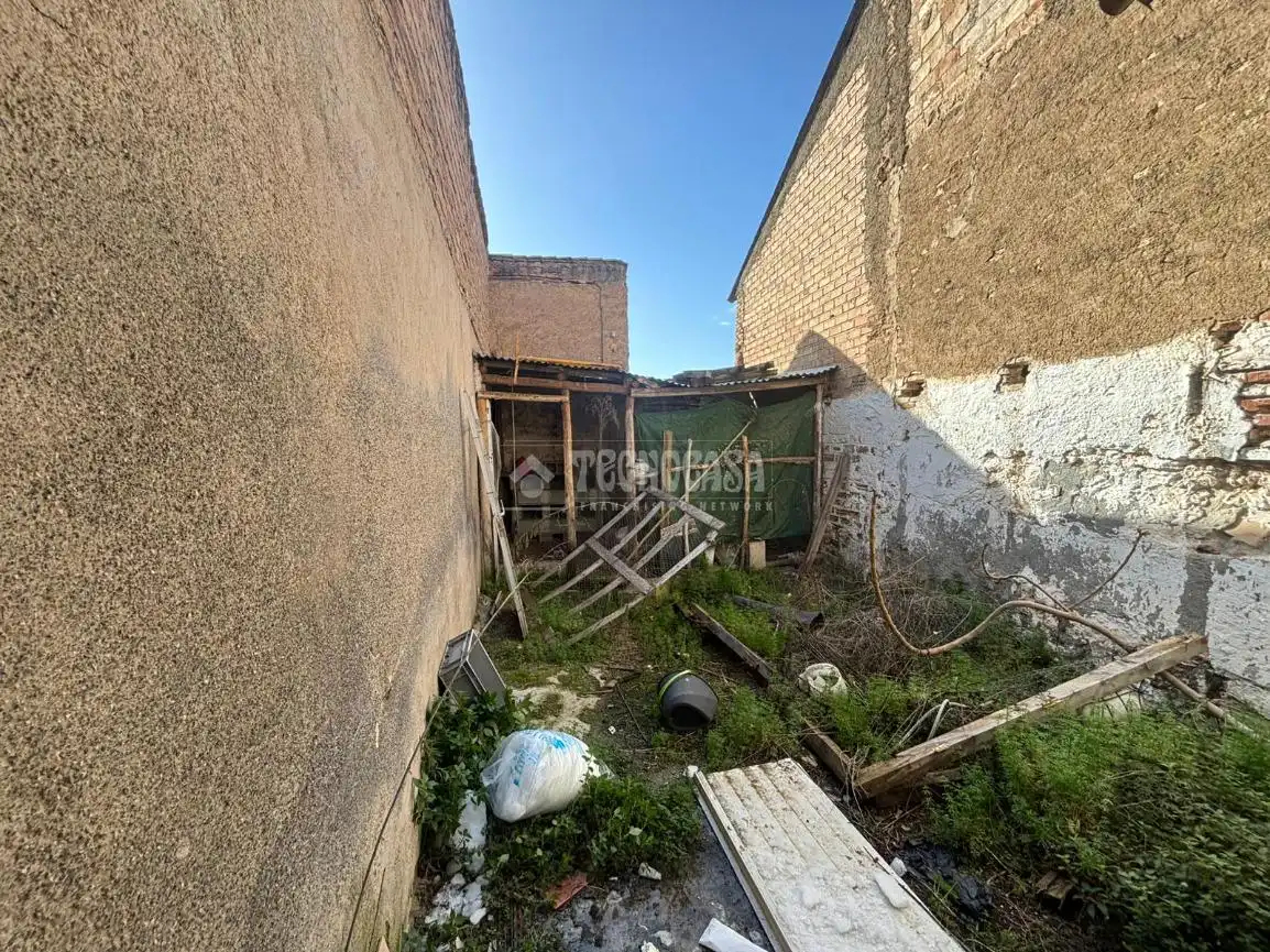 Casa adosada en venta en Vegas del Genil con Balcón