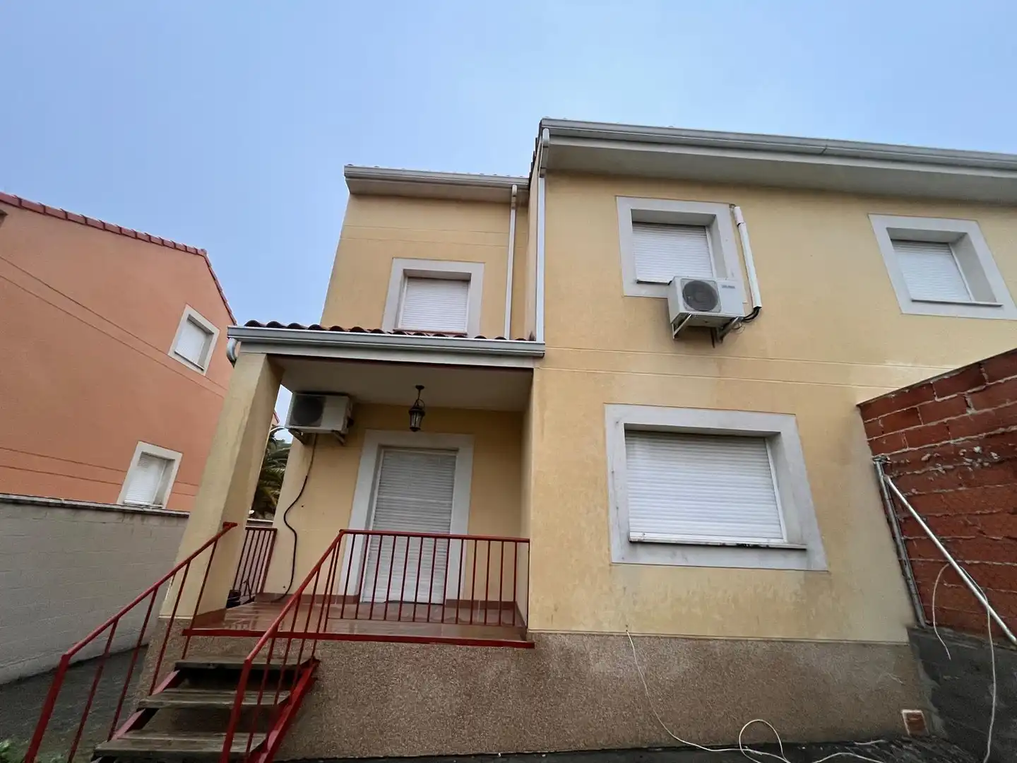 Vista exterior de Apartament en venda en Olías del Rey amb Jardí privat