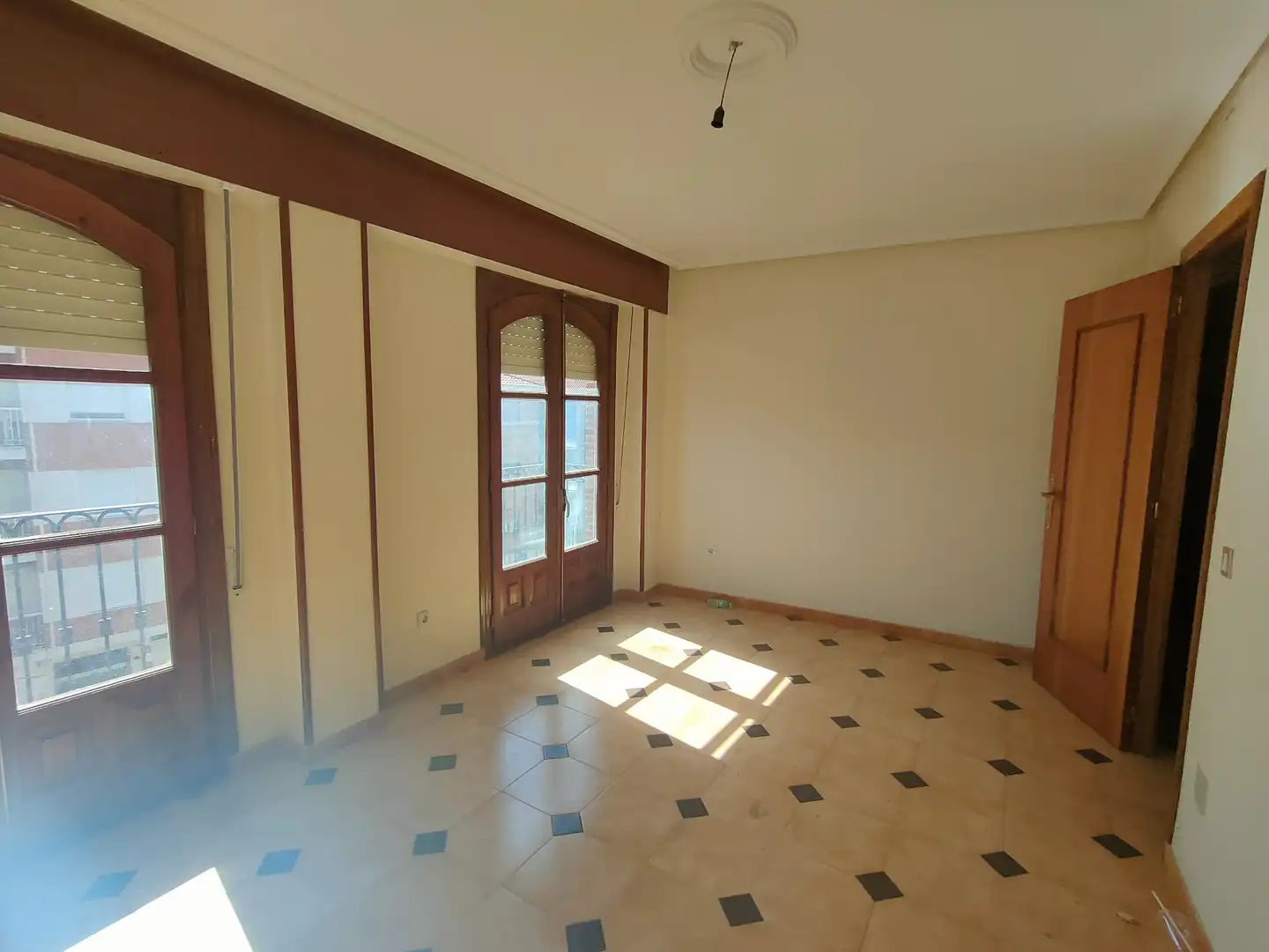 Maisonette zum Verkauf in Benavente mit Heizung, Terrasse und Balkon