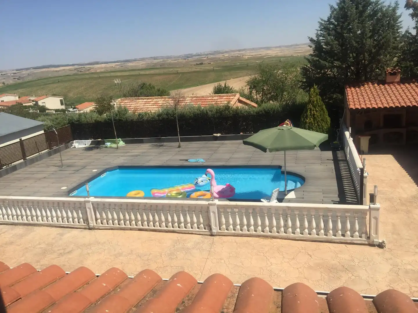 Piscina de Casa o xalet en venda en Barajas de Melo amb Calefacció, Jardí privat i Terrassa
