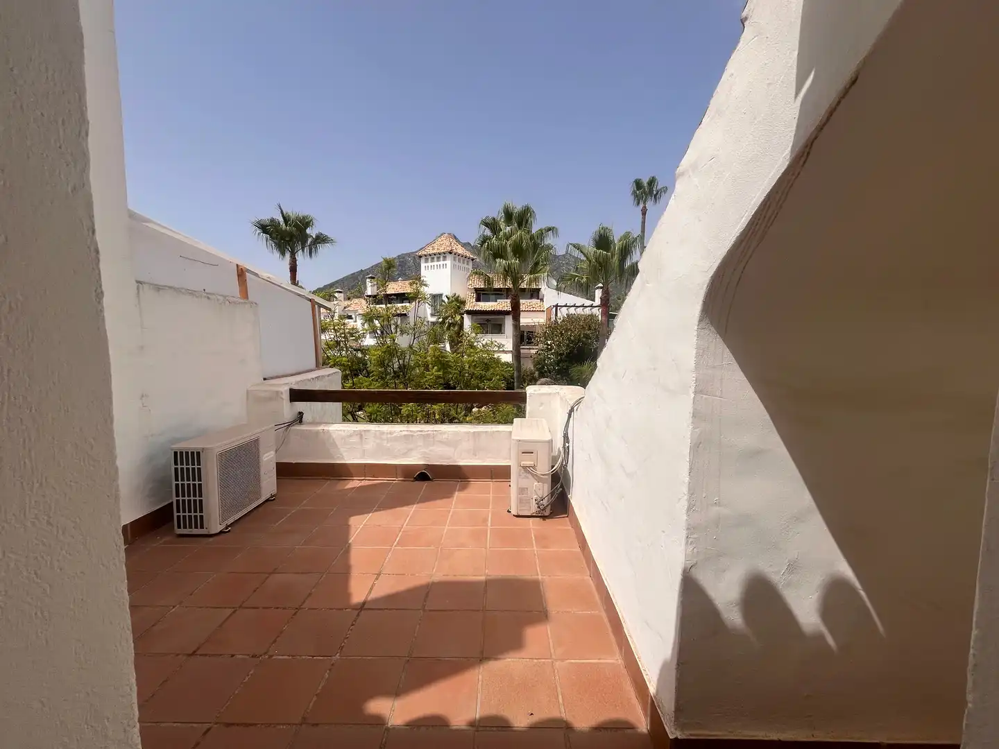 Terrassa de Casa adosada en venda en Marbella amb Jardí privat, Terrassa i Moblat
