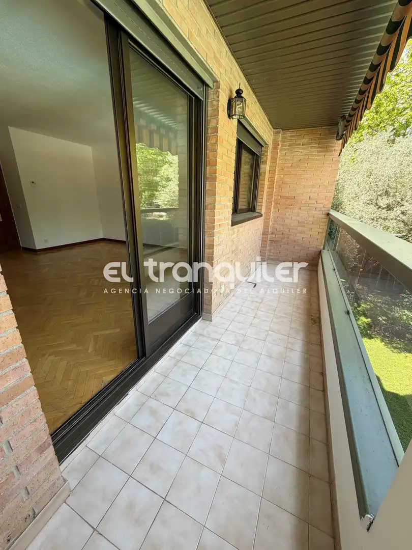 Terraza de Piso de alquiler en Pozuelo de Alarcón con Parquet, Terraza y Trastero