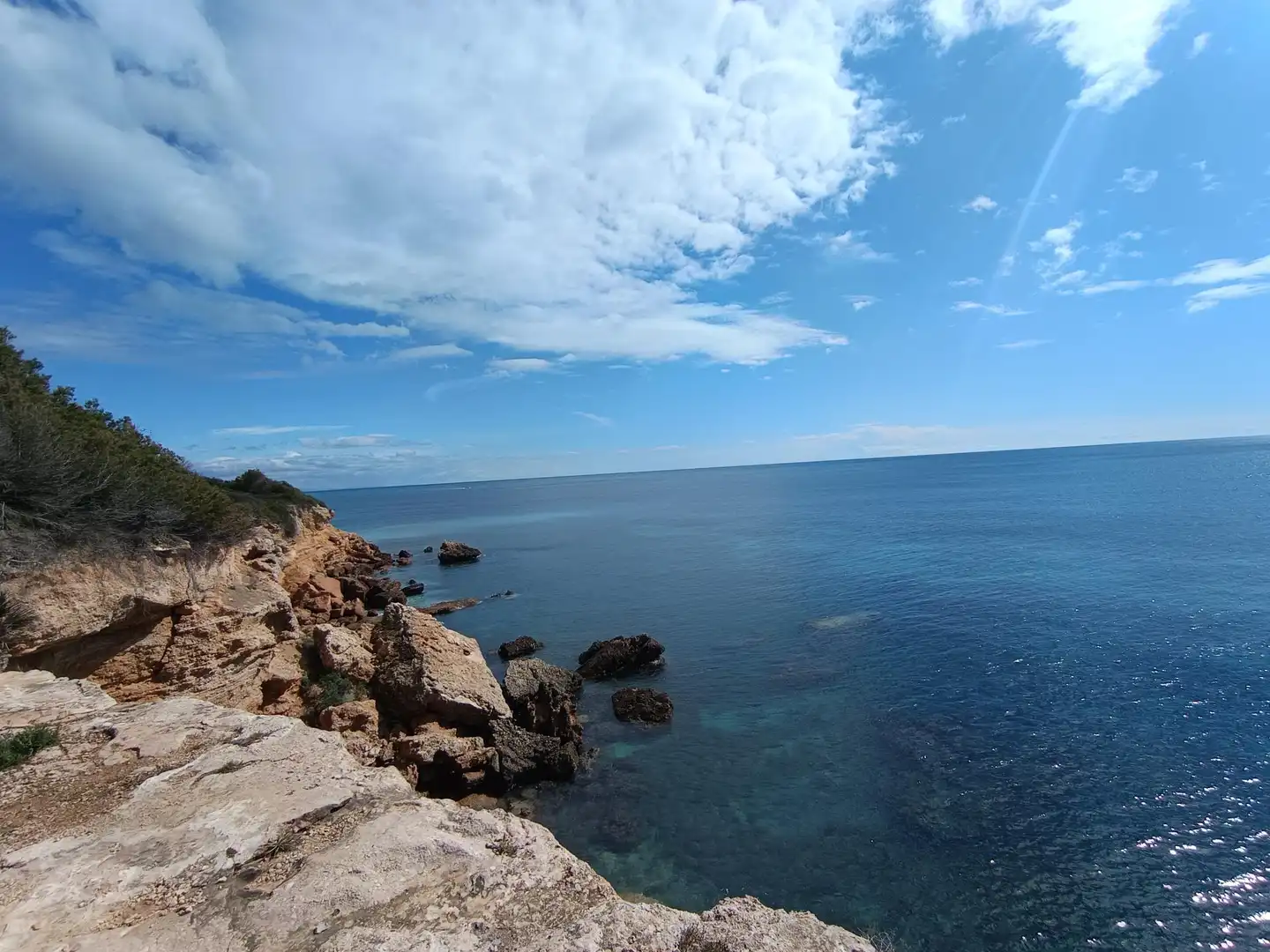 Vista exterior de Casa o xalet en venda en L'Ametlla de Mar  amb Aire condicionat, Calefacció i Jardí privat