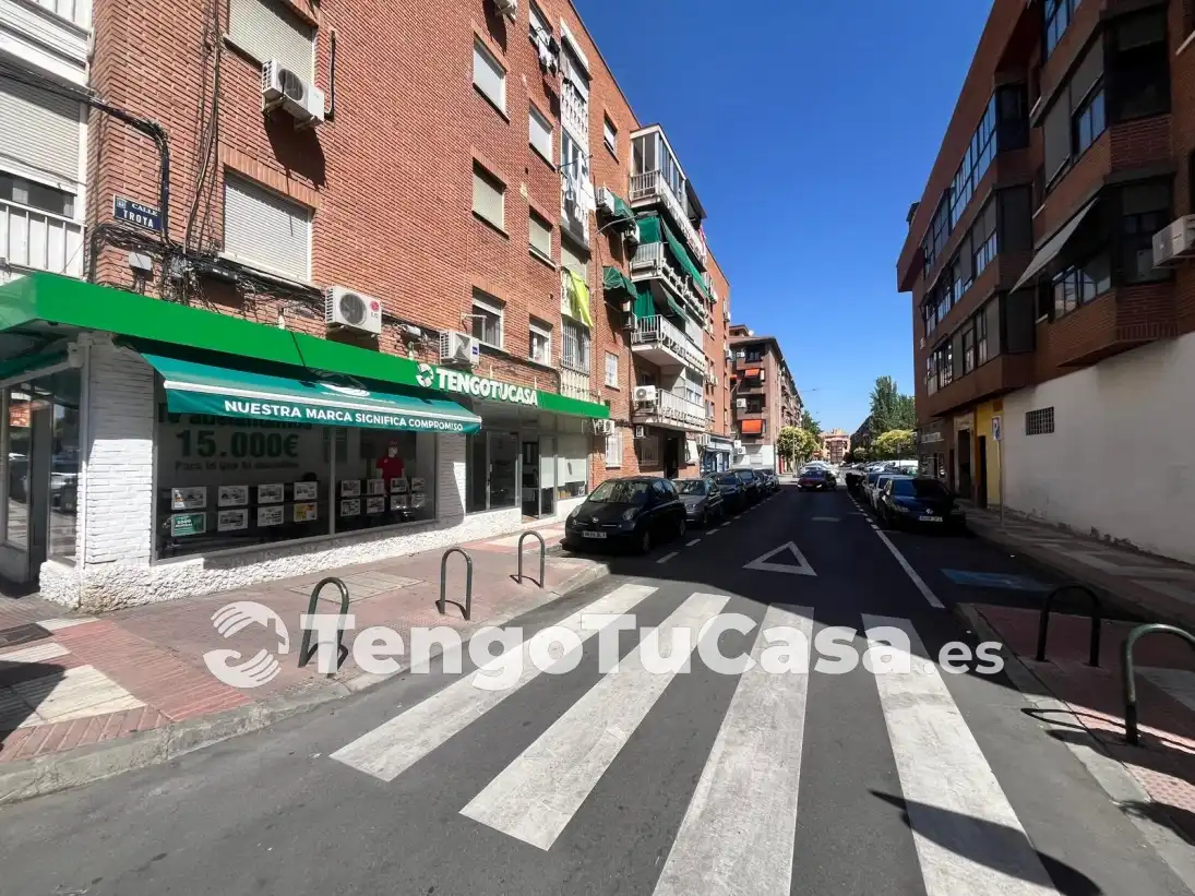 Piso de alquiler en Calle de Etruria, Canillejas