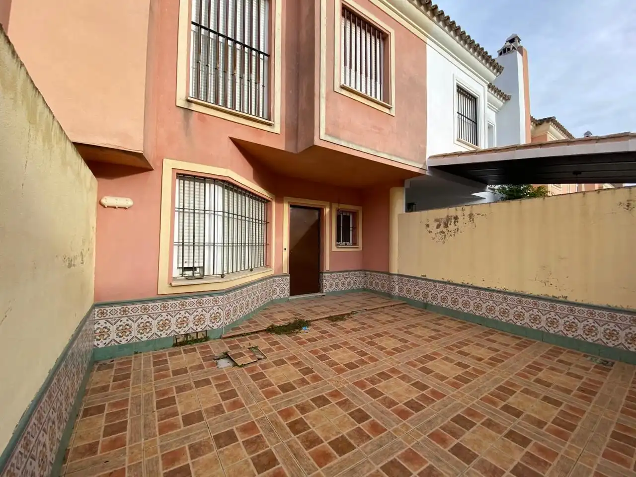 Vista exterior de Casa o chalet en venta en Lebrija