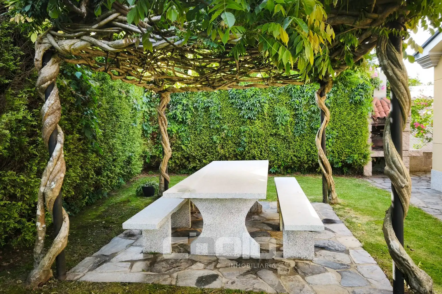 Garden of Houses for sale in Begonte  with Heating, Parquet flooring and Storage room