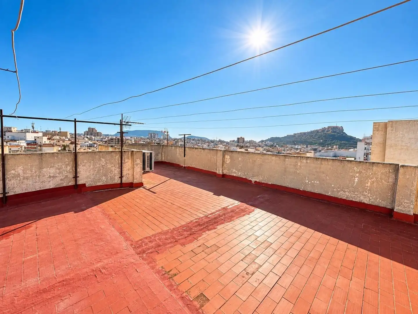 Terraza de Piso en venta en Alicante / Alacant con Terraza y Balcón