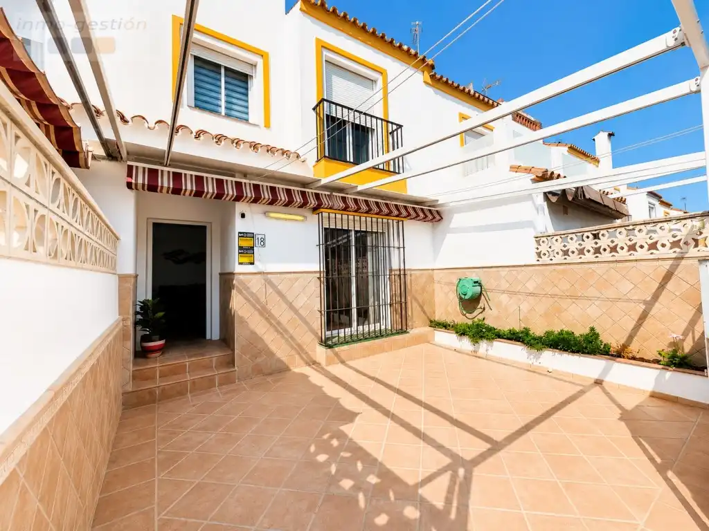 Maison mitoyenne à vendre à Calle Guadarrama