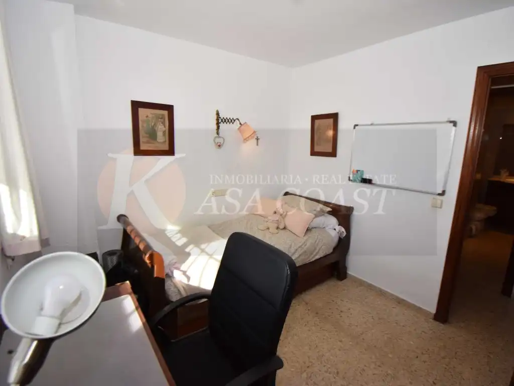 Bedroom of Flat for sale in Fuengirola  with Air Conditioner, Private garden and Terrace