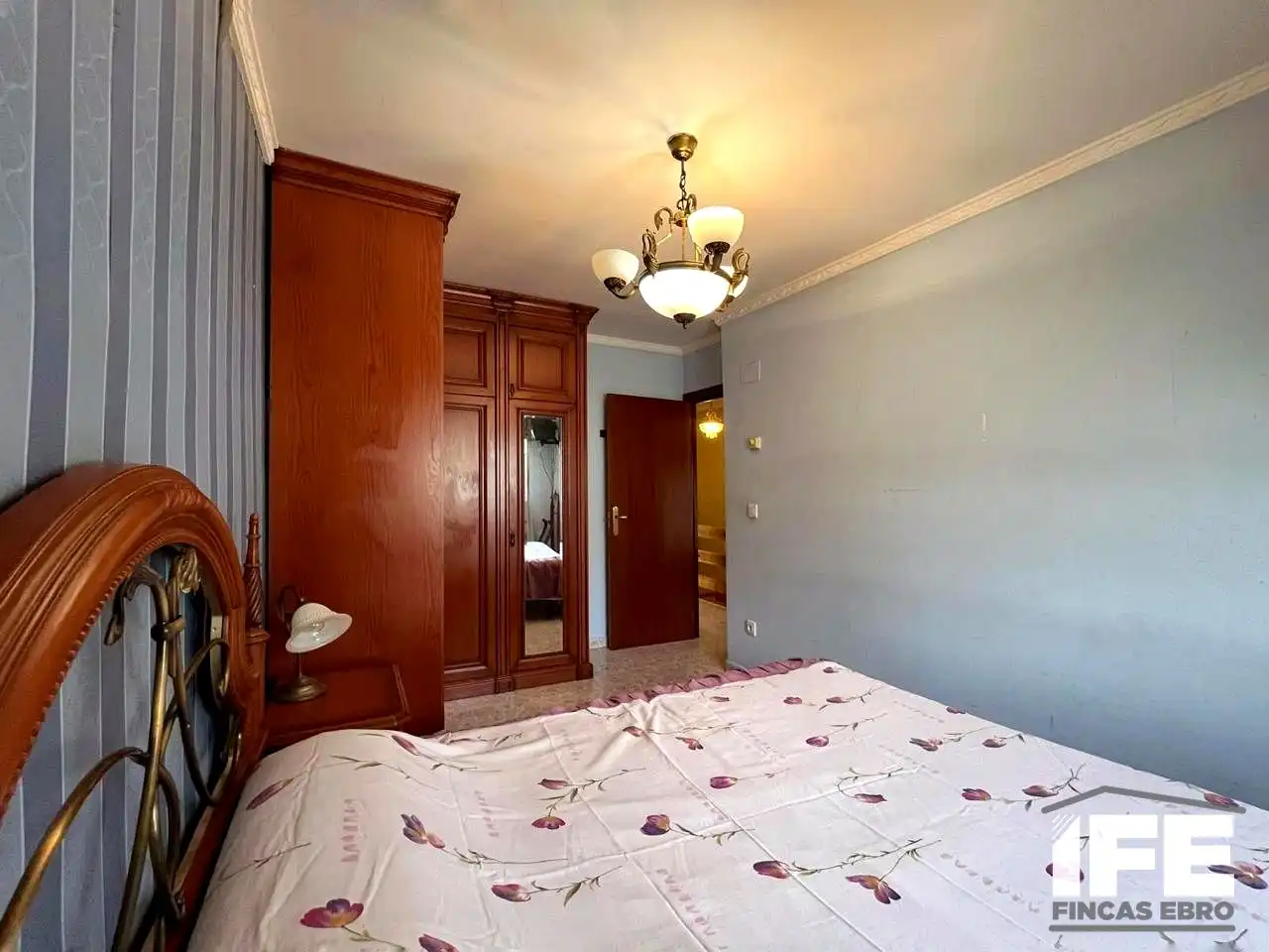 Dormitori de Casa o xalet en venda en Alagón amb Jardí privat i Moblat