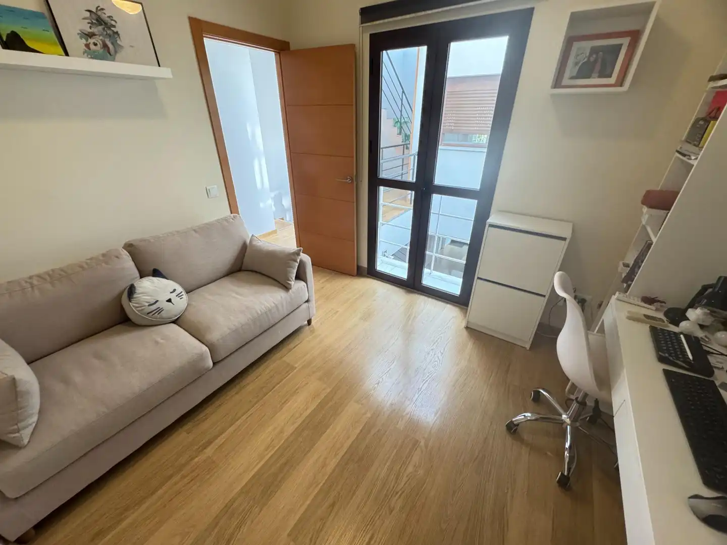 Sala d'estar de Casa o xalet en venda en Dos Hermanas amb Aire condicionat, Jardí privat i Terrassa