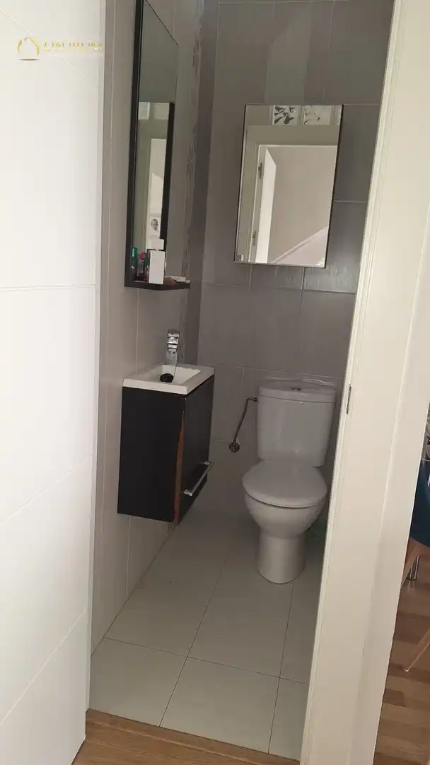 Bany de Dúplex en venda en Sevilla amb Aire condicionat, Calefacció i Terrassa