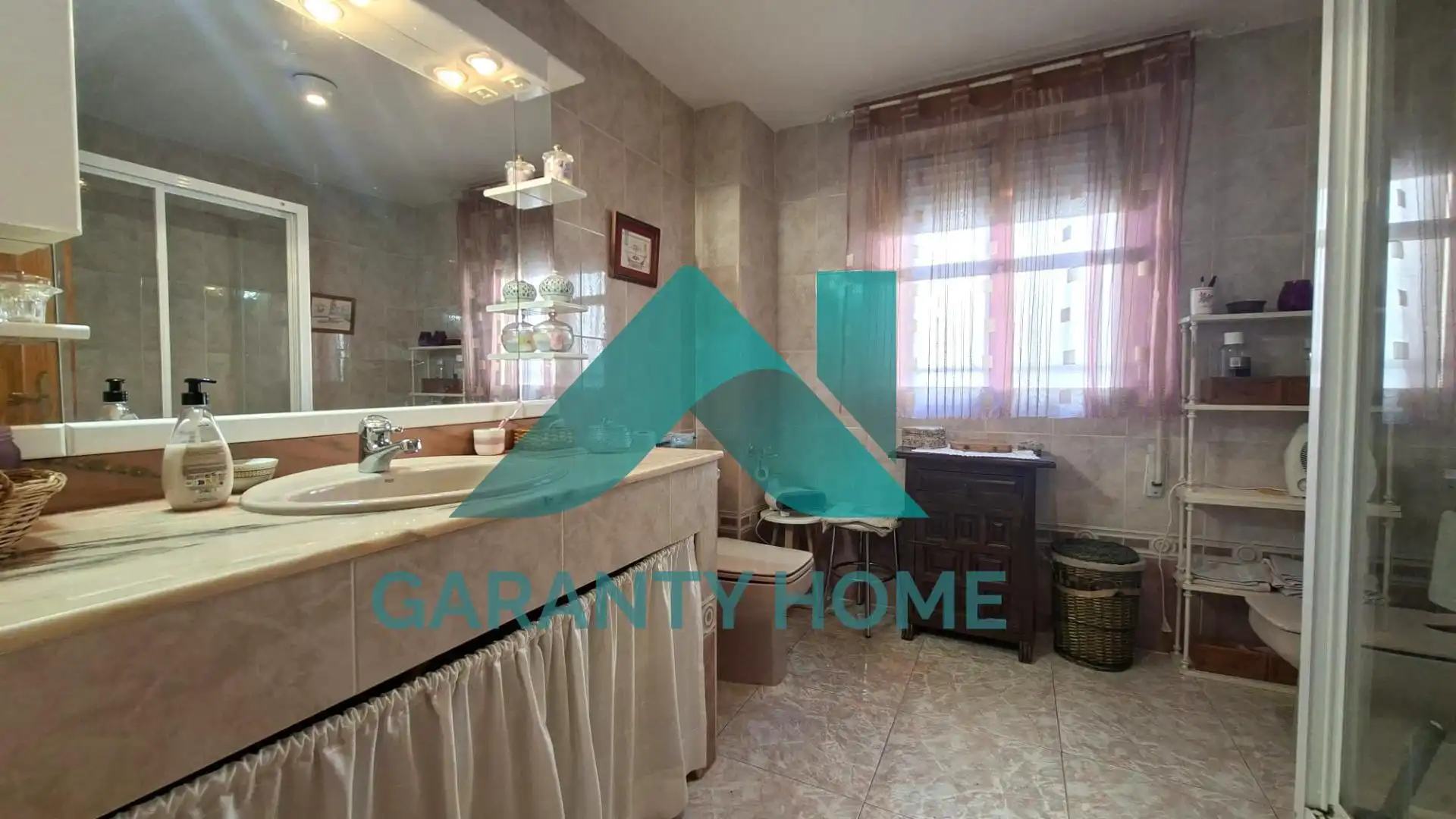 Bathroom of Detached homes for sale in Torrequemada  with Air Conditioner, Heating and Terrace