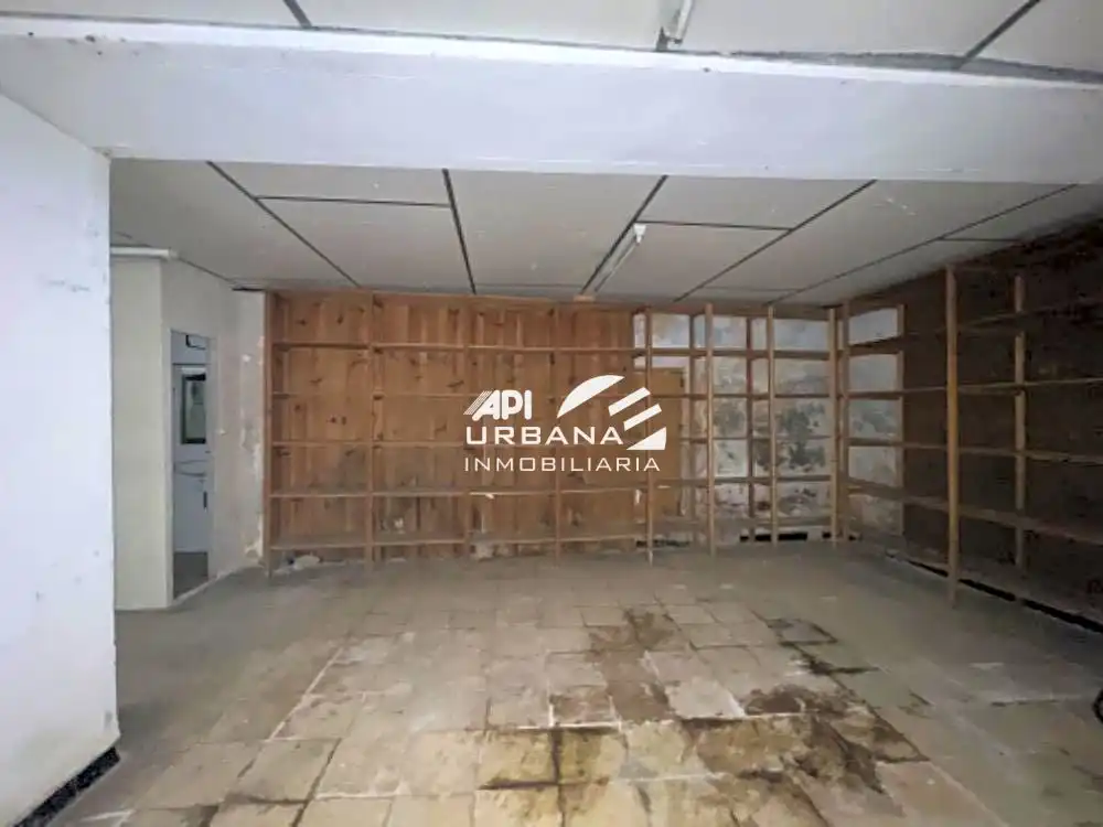 Commercial properties for sale in San Juan De Ávila, 4, Montilla