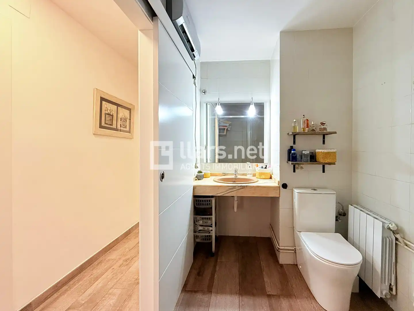 Baño de Planta baja en venta en Vilanova i la Geltrú con Aire acondicionado y Calefacción