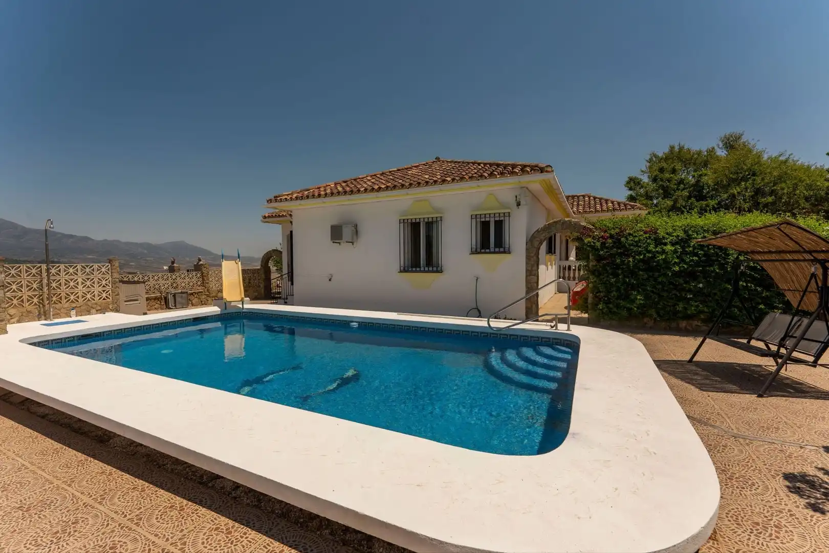 Casa rústica amb piscina en venda a Guaro, imagen 29