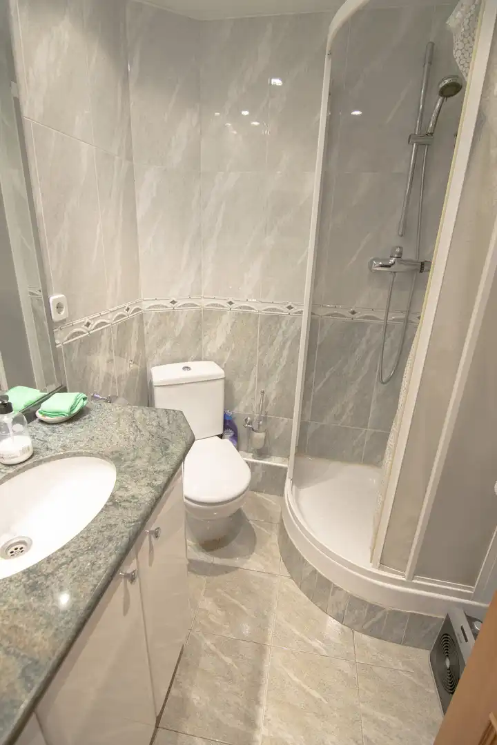 Baño de Piso en venta en Barcelona con Calefacción