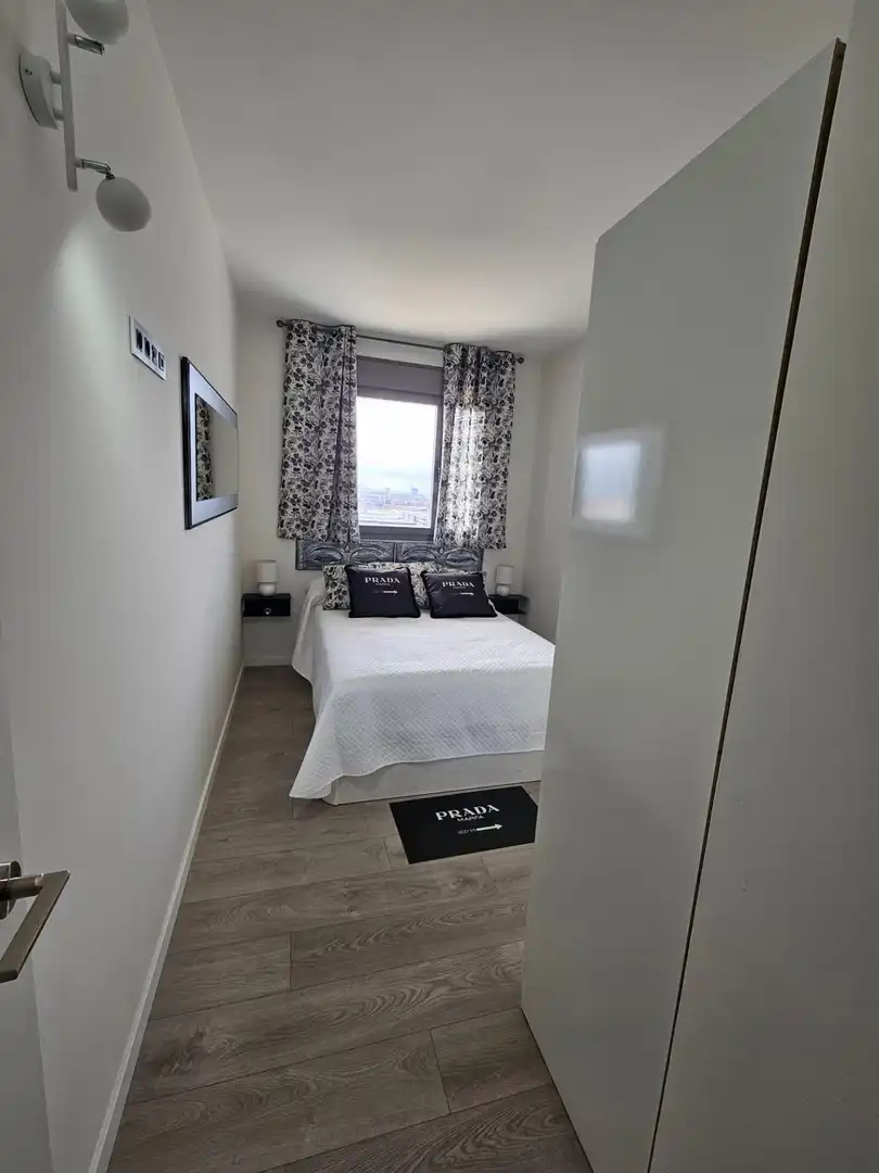 Bedroom of Flat for rent in Badalona  with Air Conditioner, Parquet flooring and Terrace