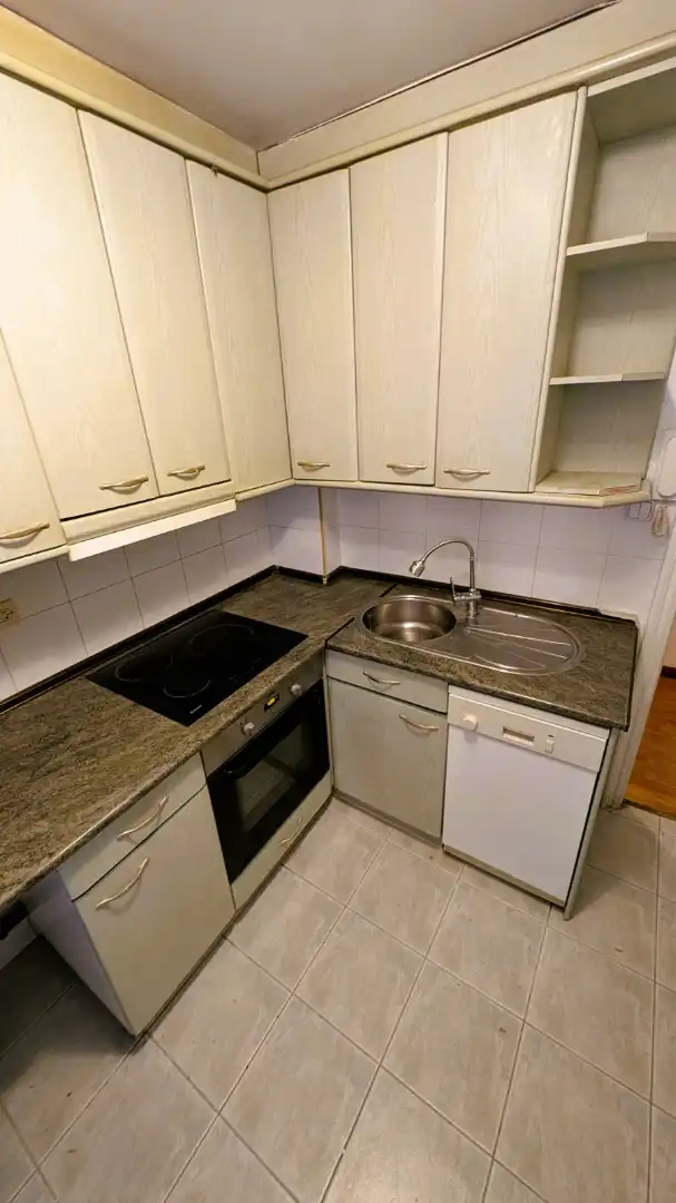 Flat for sale in Calle de Mariano Carderera, 30, Barrio de Delicias