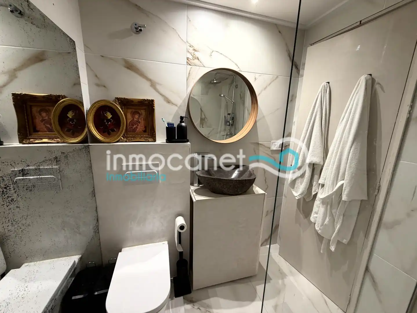 Bathroom of Apartments for sale in Oliva  with Air Conditioner and Balcony