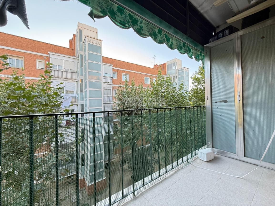 Balcony of Flat for sale in  Madrid Capital  with Air Conditioner, Terrace and Balcony