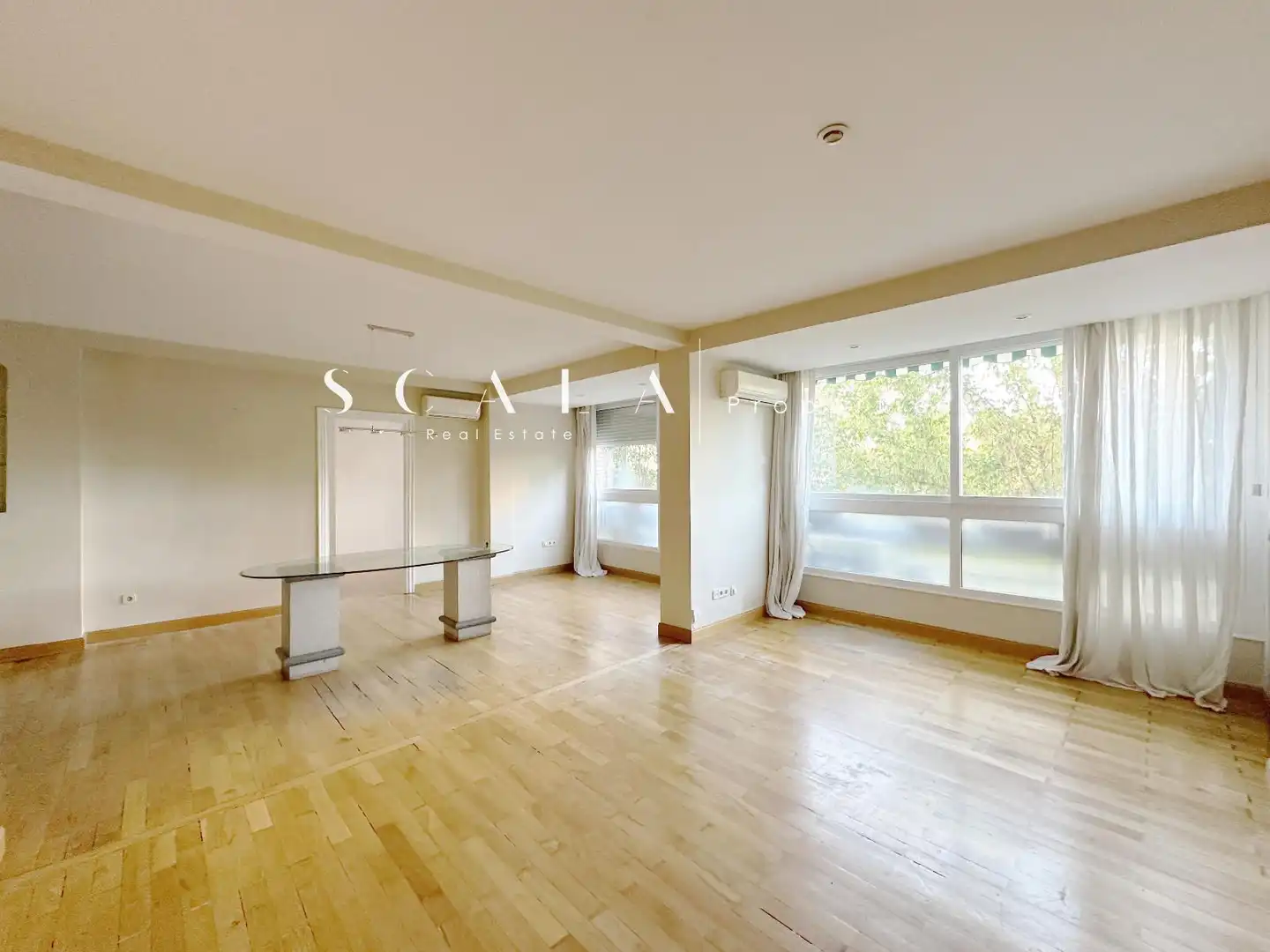 Vista exterior de Piso de alquiler en Madrid con Aire acondicionado, Calefacción y Se aceptan mascotas