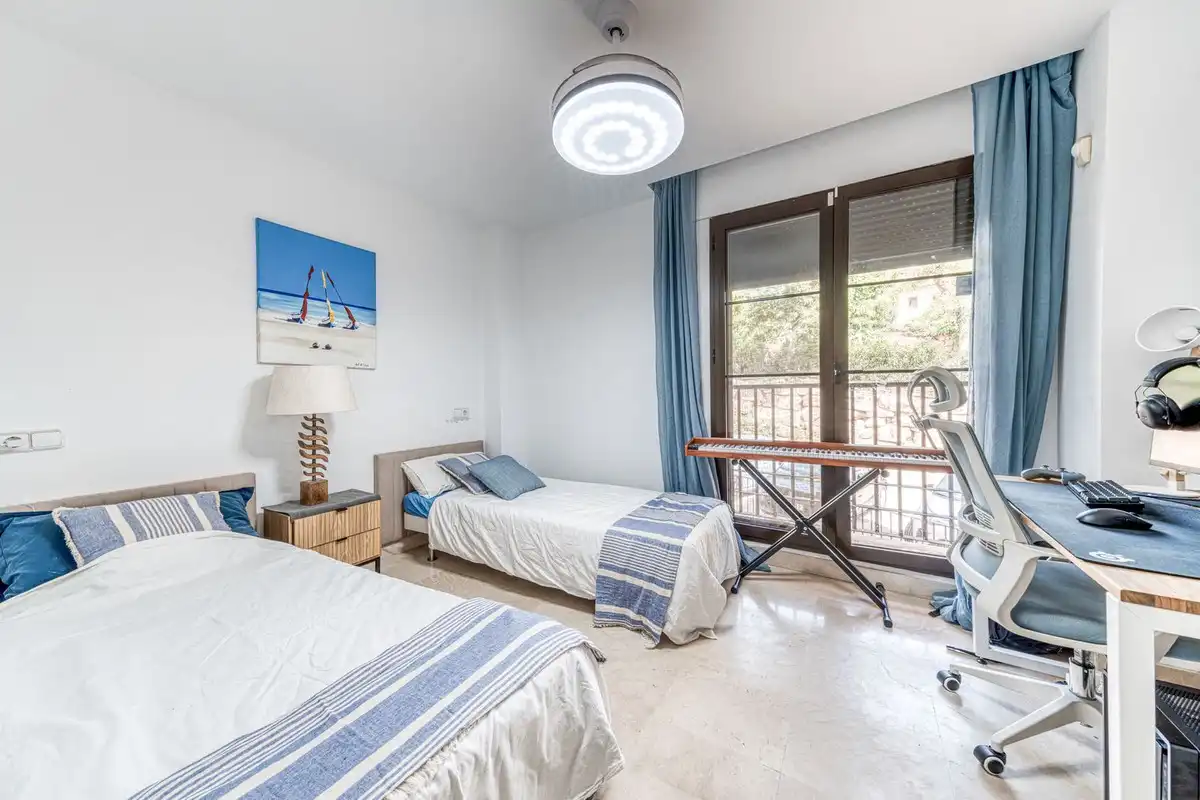 Bedroom of Apartments for rent in Benahavís  with Air Conditioner, Terrace and Community pool