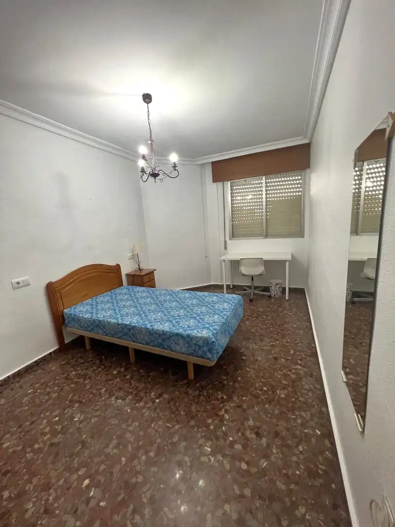 Piso de alquiler en Avenida del Rector José Loustau, 18, La Fama