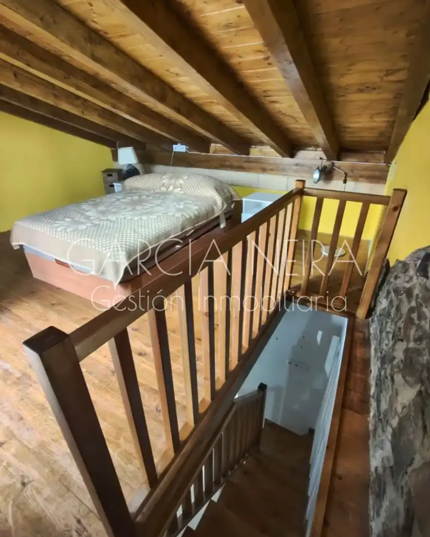 Casa adosada en venda en Riosa amb Calefacció, Parquet i Moblat