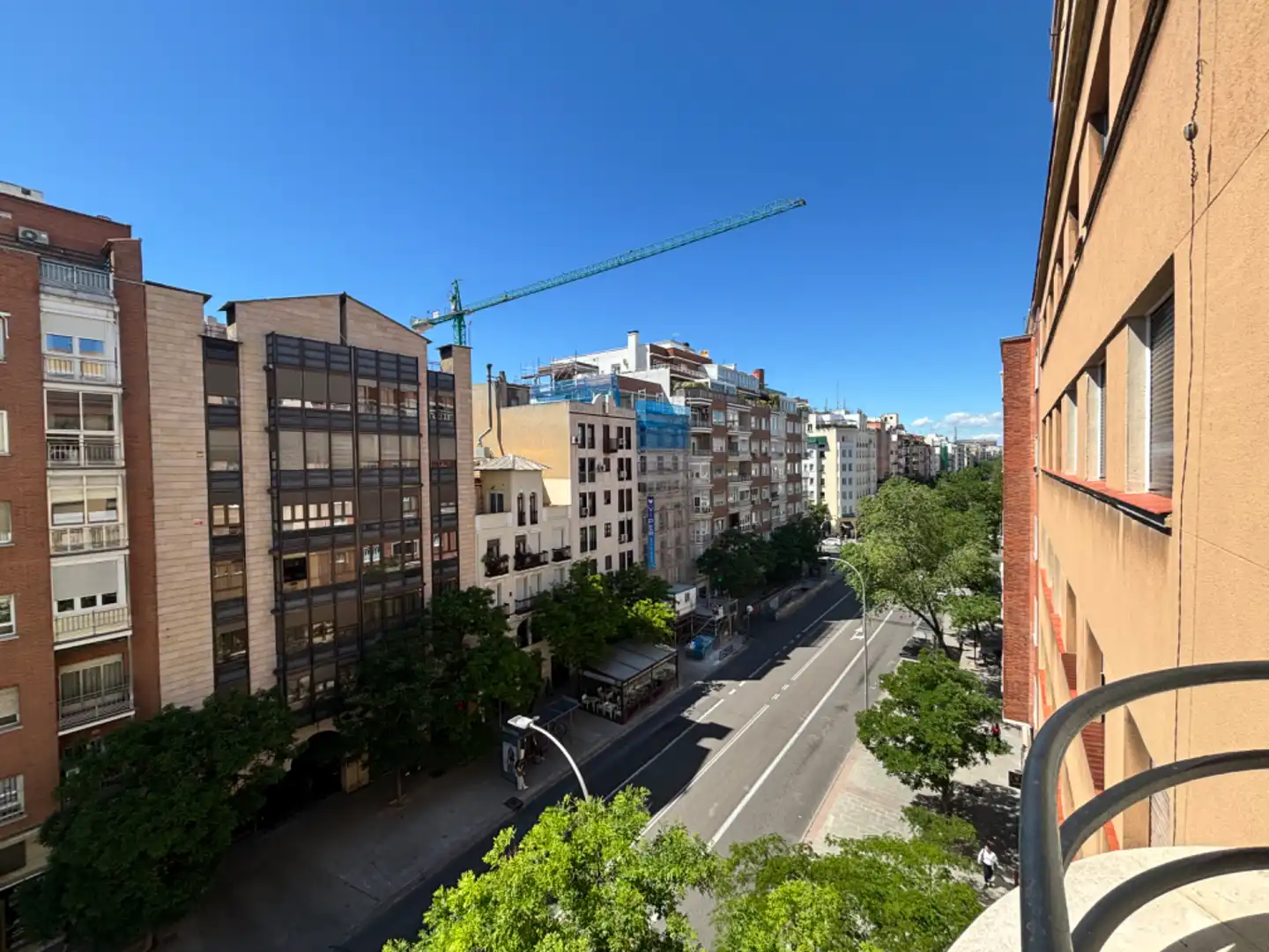 Außenansicht von Wohnung zur Miete in Madrid mit Klimaanlage, Heizung und Möbliert