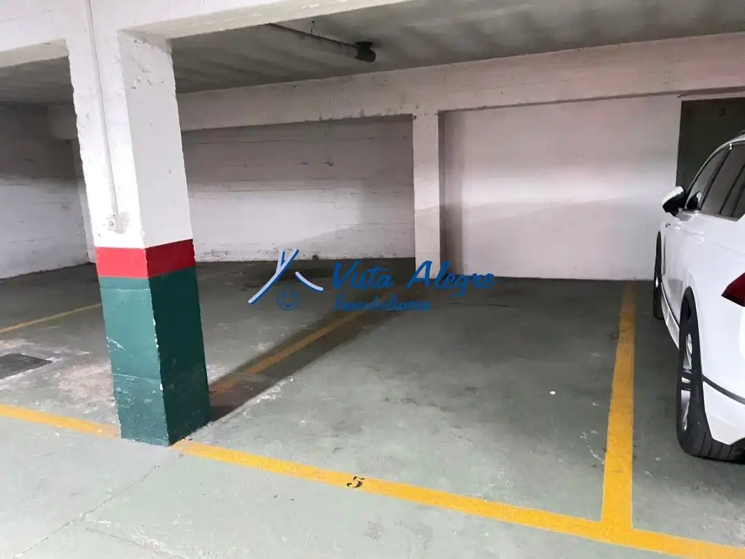 Parking de Piso en venta en Haro con Calefacción, Terraza y Trastero