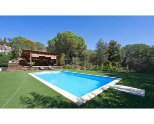 Swimming pool of House or chalet for sale in Bigues i Riells  with Air Conditioner, Heating and Parquet flooring