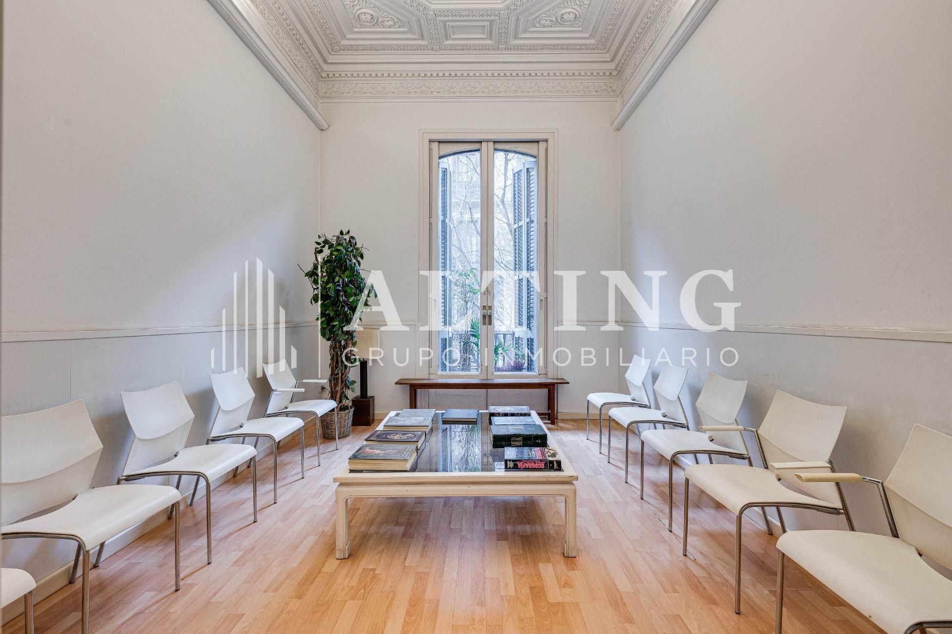 Sala d'estar de Oficina de lloguer en  Barcelona Capital amb Aire condicionat i Moblat