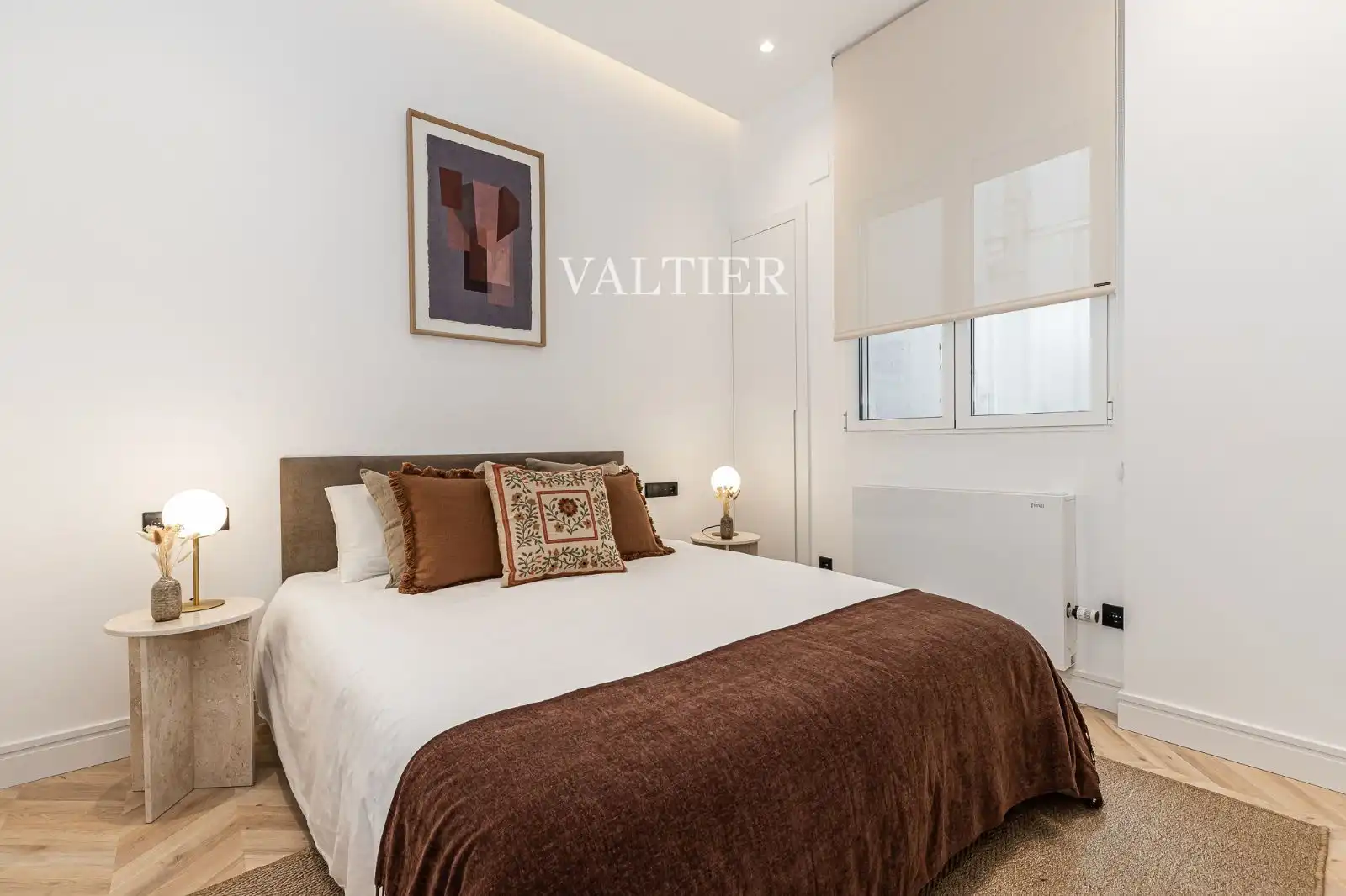 Bedroom of Flat for sale in Madrid  with Air Conditioner, Terrace and Furnished