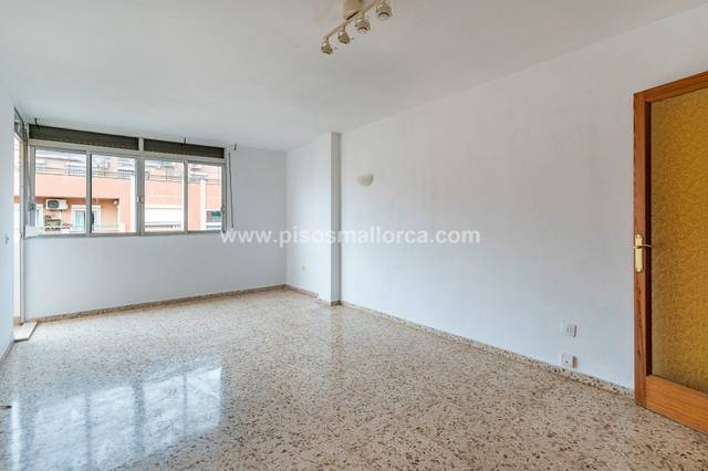 Piso en Venta en La Llotja - Born