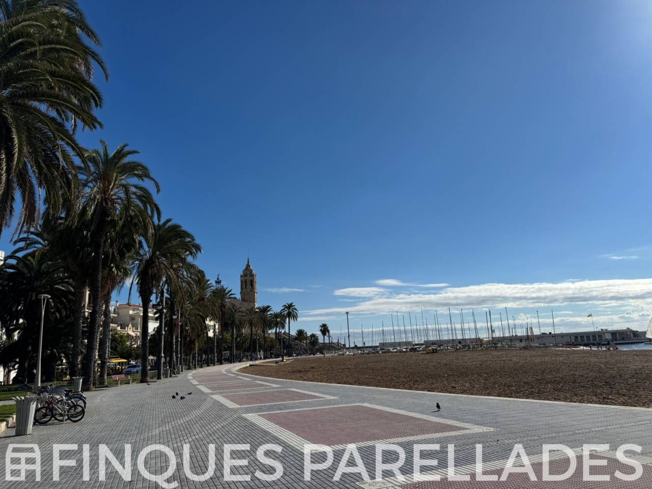 Vista exterior de Local en traspaso en Sitges con Aire acondicionado y Alarma