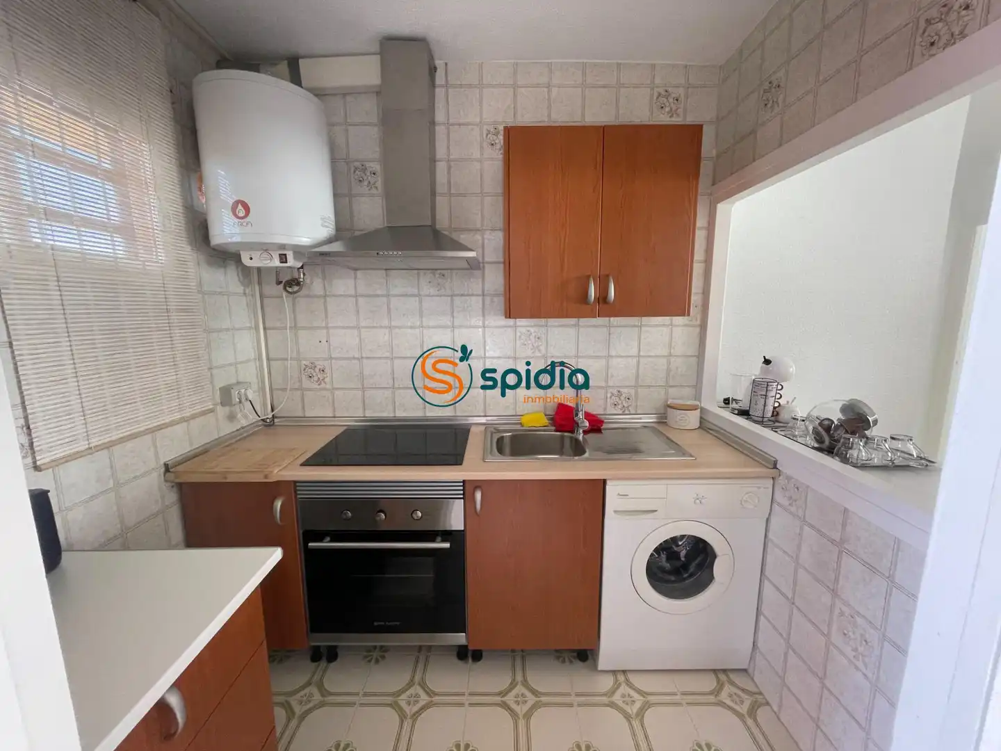 Cocina de Apartamento de alquiler en Águilas con Balcón