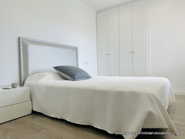 Dormitori de Àtic en venda en Figueres amb Aire condicionat, Calefacció i Terrassa
