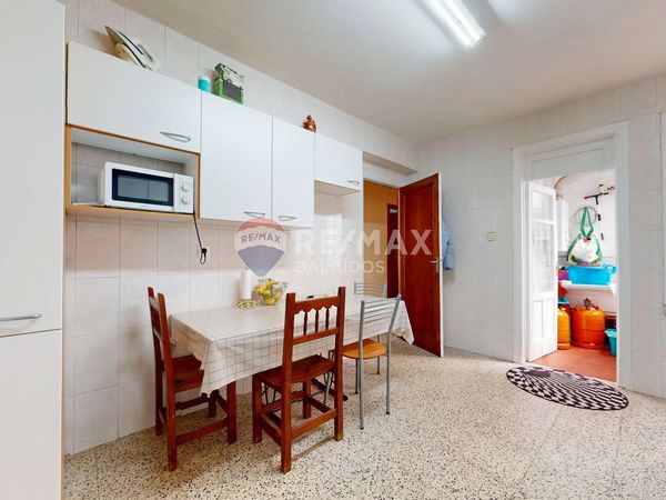 Cuina de Pis en venda en Vigo  amb Calefacció i Parquet